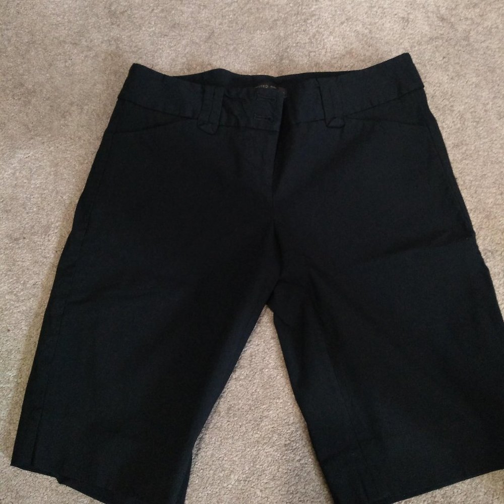 The Limited exact stretch bermuda shorts size 4
